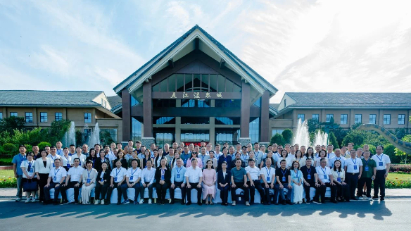肖志海主席出席西北片区湖南商会联席会议暨招商推介会